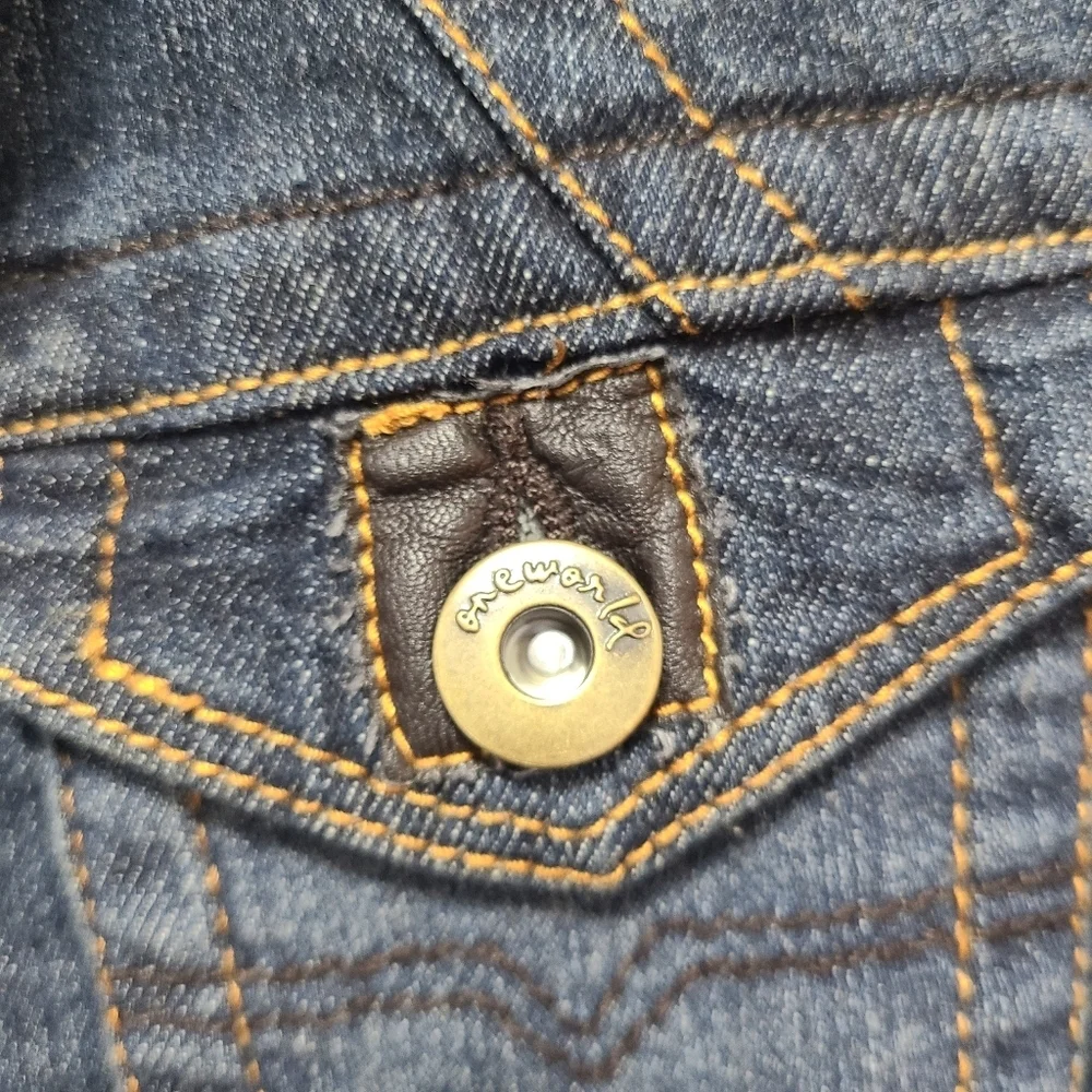 ONE WORLD Blue Jean Jacket with‎ Frayed Hem